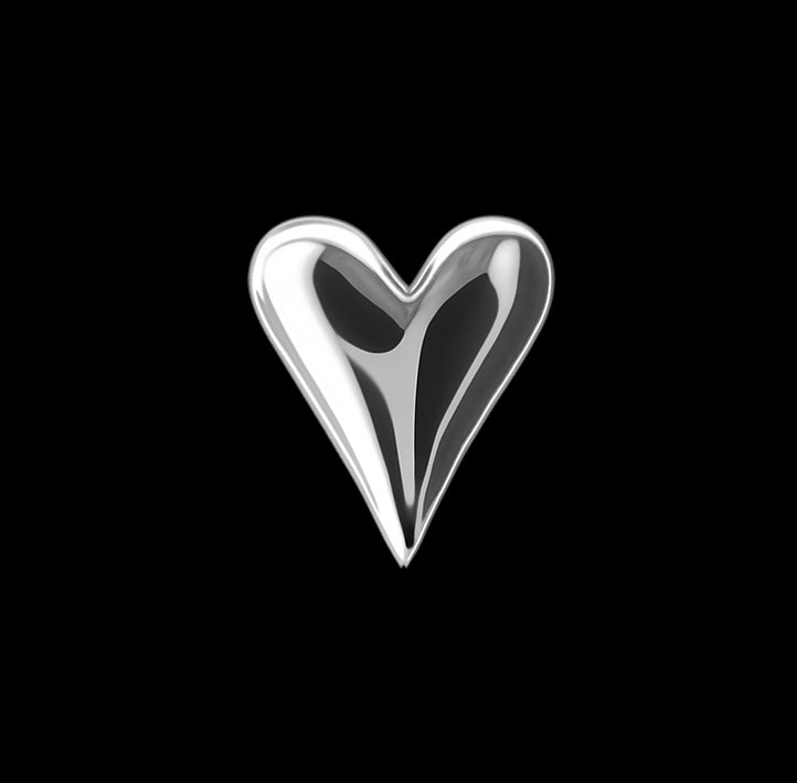 Pointed Heart 18k Gold Tooth Charm