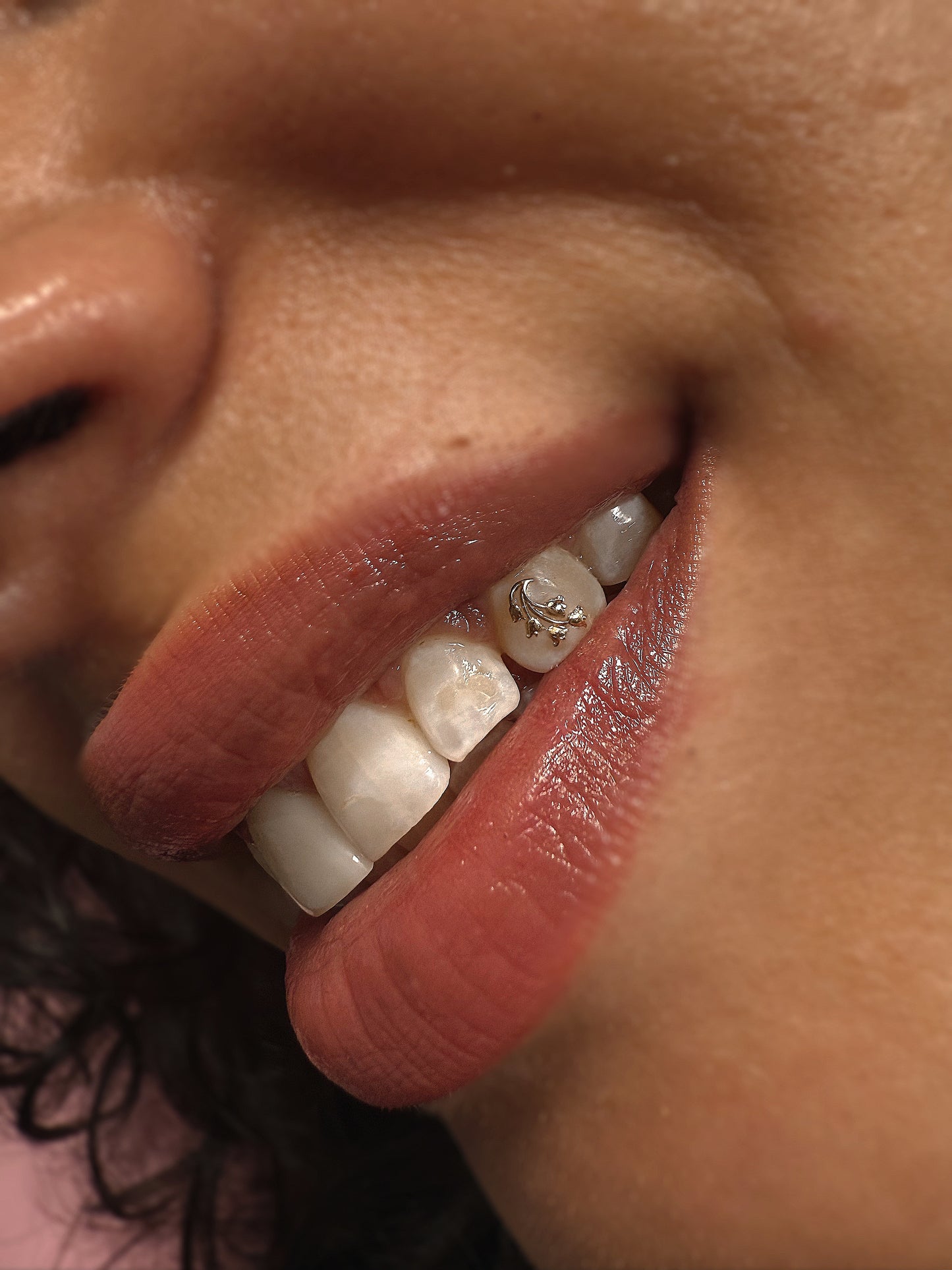 The Lily of the Valley 18k Gold Tooth Charm